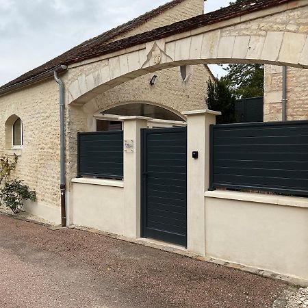 Logis Du Faubourg Petite Maison De Charme, Tranquille, Calme Et Lumineuse Val-de-Mercy Buitenkant foto