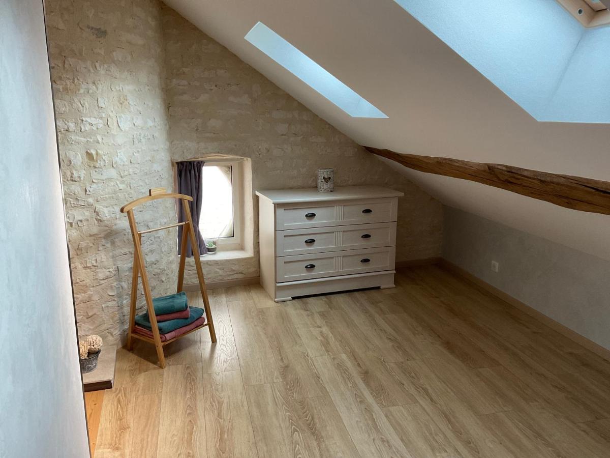 Logis Du Faubourg Petite Maison De Charme, Tranquille, Calme Et Lumineuse Val-de-Mercy Buitenkant foto